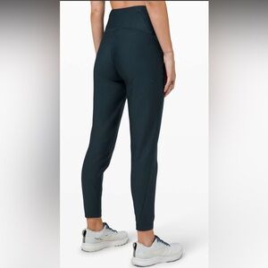 Lululemon Chase the Chill Super High-Rise Pant in Submarine sz 4